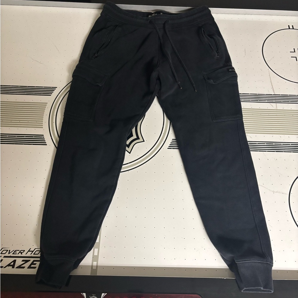 Hollister Men's Dark Cargo Sweatpants